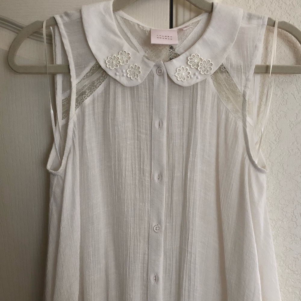 Delicate look sleeveless top